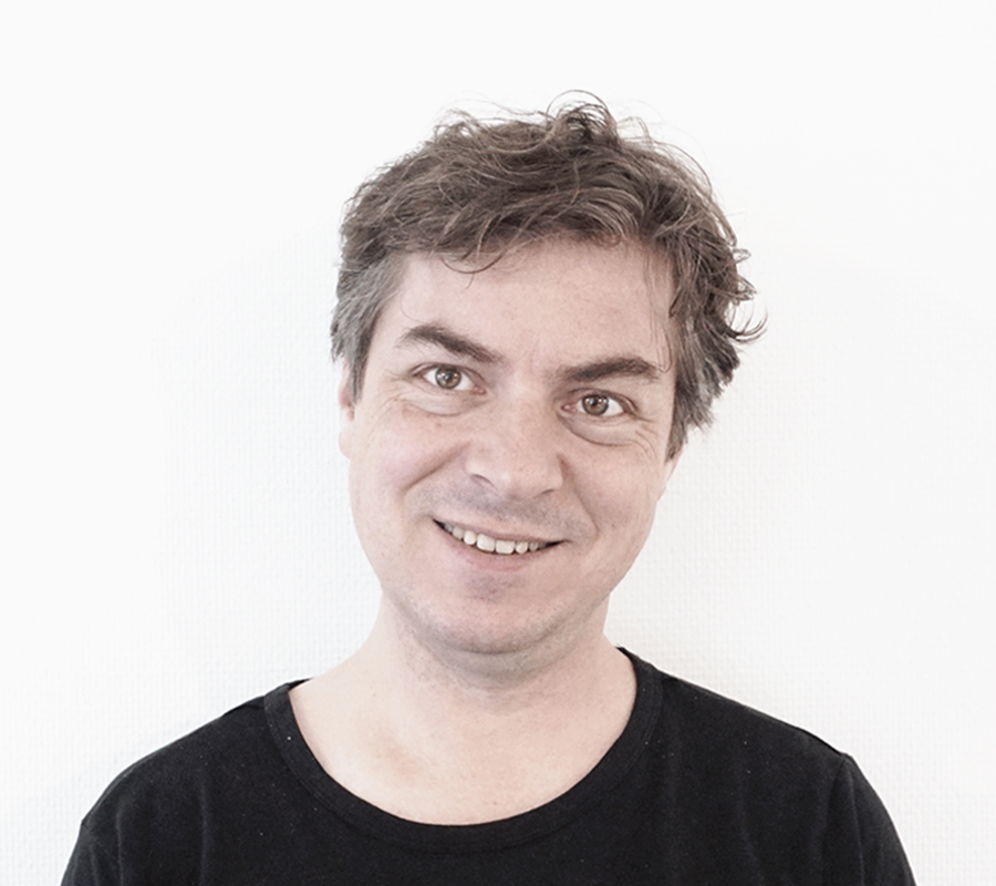 Defacto staff_Gregor1!