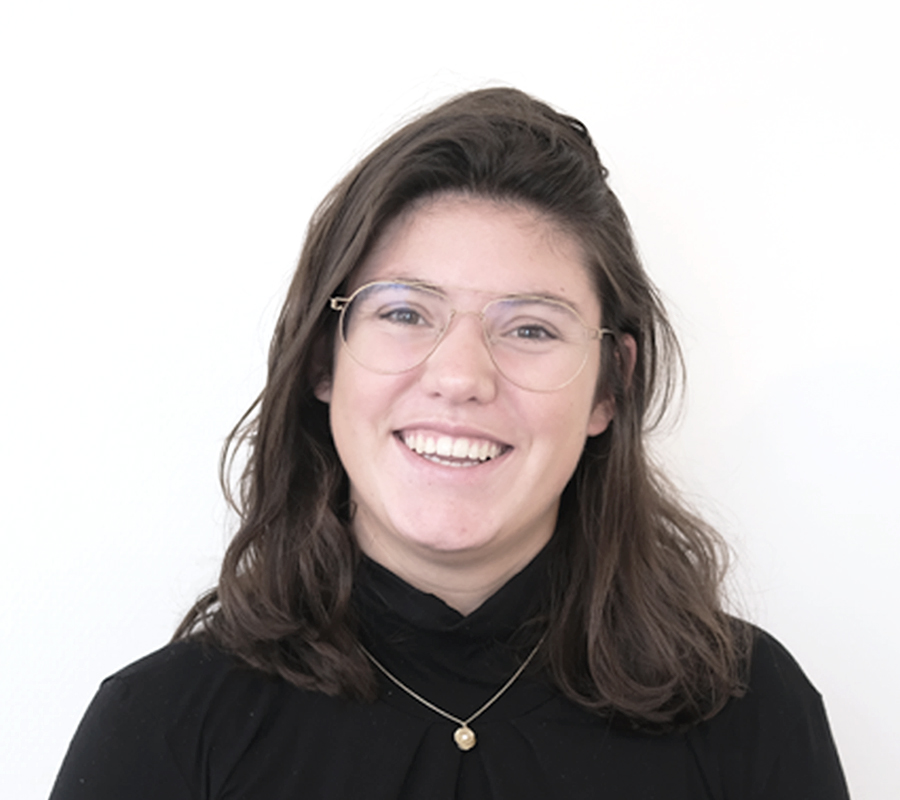 Defacto staff_Hannah 1
